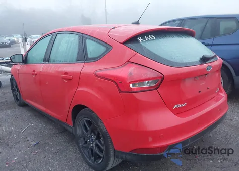 2016 Ford Focus Se z USA, uszkodzony, nr VIN 1FADP3K27GL329824